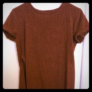 F21 Dark Amber Top With Side Slits